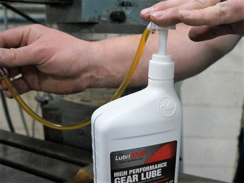 Plews 55001 Lubrimatic Fluid Quart Pump, Fits Standard Quart Bottles - Image 3